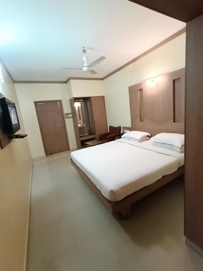 Hotel A P Kojambuttúr Kültér fotó